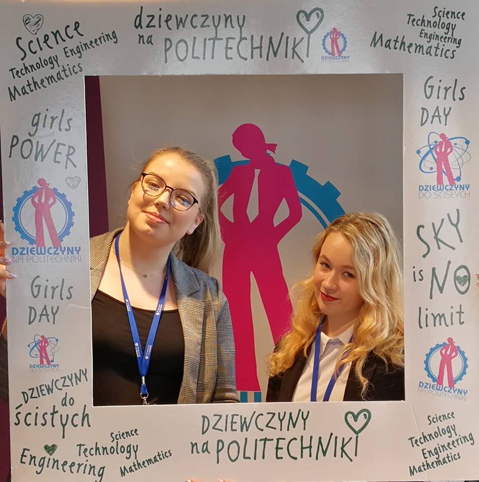 Panie Martyna Grabelus i Natalia Bronder reprezentują Politechnikę Opolską na spotkaniu organizacyjnym akcji Dziewczyny na Politechniki